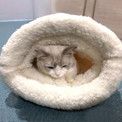 Cat Bed - Pet Sleeping Bag - Warm Pet Bed - Winter Cat House - Suitable for Indoor Use - Comfortable and Sheltered - Give Your Pet a Warm Hideaway (Blue, One Size)
